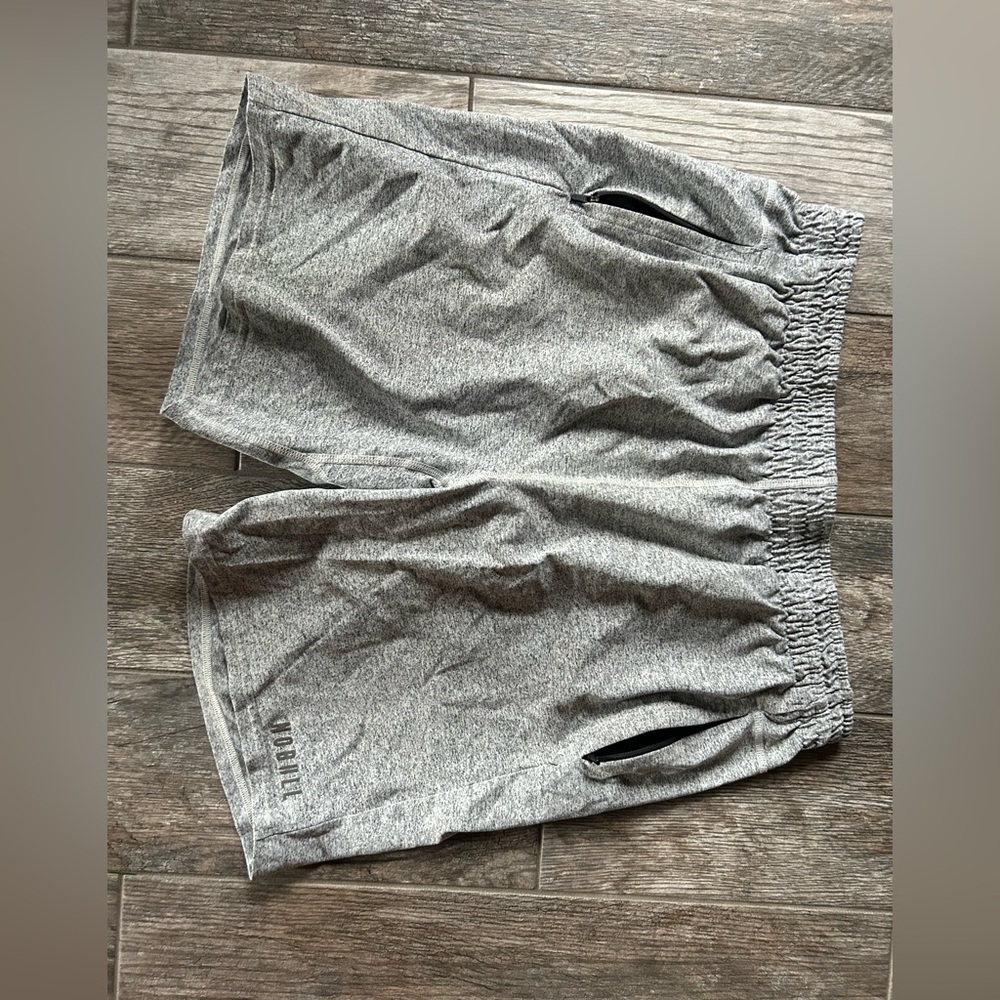 Gray no Bull mens shorts